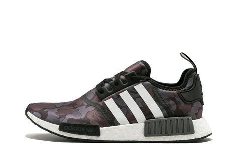 アディダス nmd r1 偽物